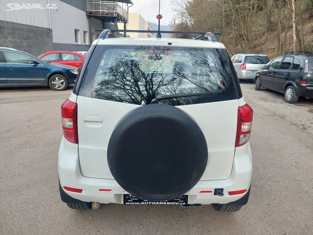 Daihatsu Terios 1.5, 77kw, 4x4, rok 2008.. - fotka 4
