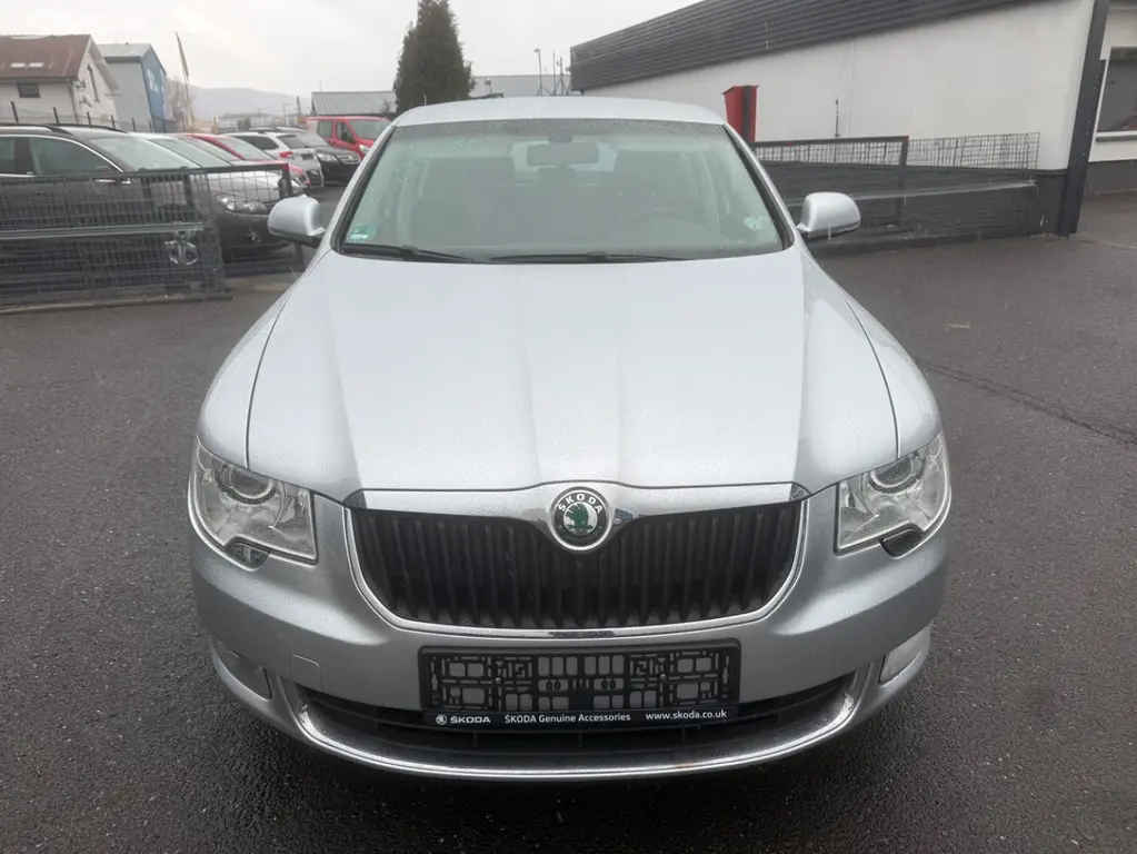 Škoda Superb 1.8 TSI 118 KW, 76 000 km !! VÝBAVA - fotka 2