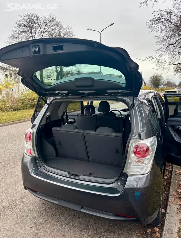 Toyota Verso 1.8i AUT. Edition-S benzín 108kw - fotka 2