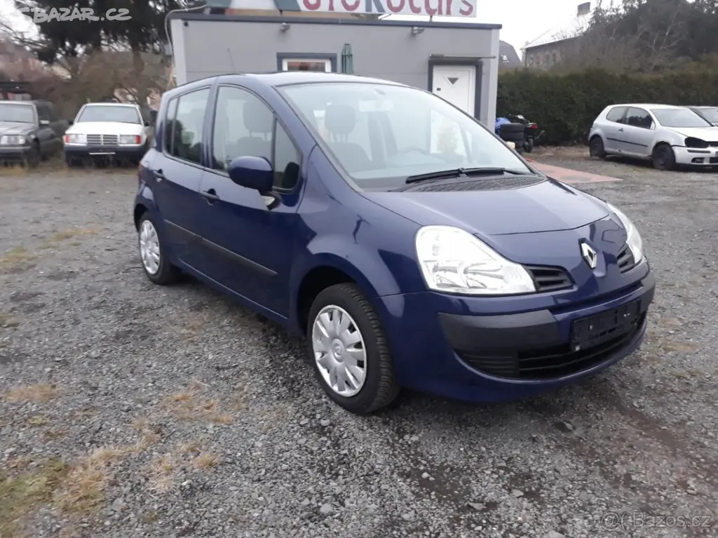 Renault Modus 1.2i 16V 09 benzín - fotka 2