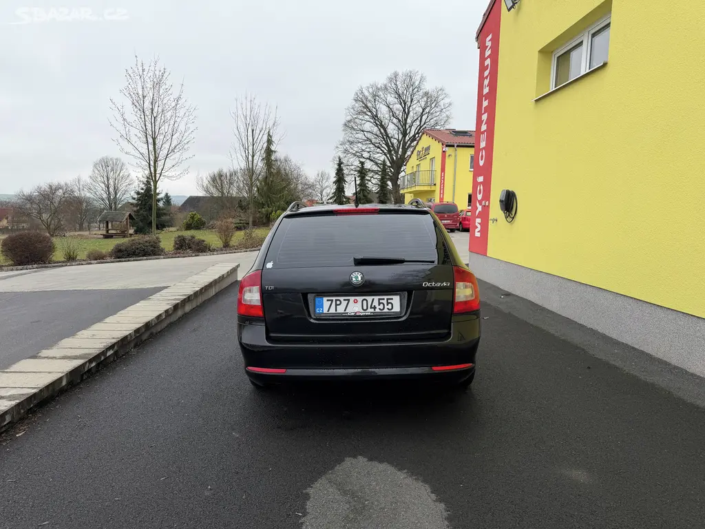 Škoda Octavia, 1.6 TDI - servisováno - fotka 4