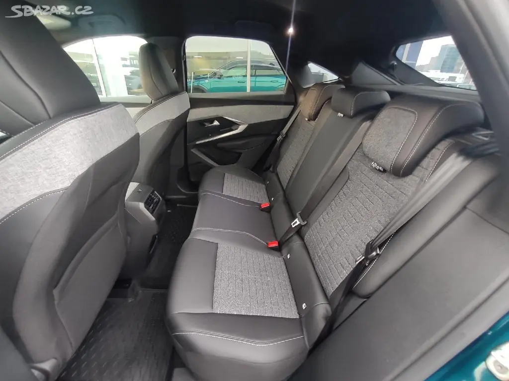 Peugeot 3008, Business 1.2 HYBRID 145k AUT6 - fotka 5