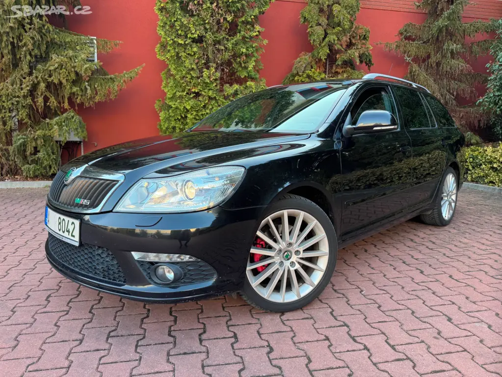 Škoda Octavia II 2.0 TDI 125kW RS,1.Majitel,Xenon. - fotka 2
