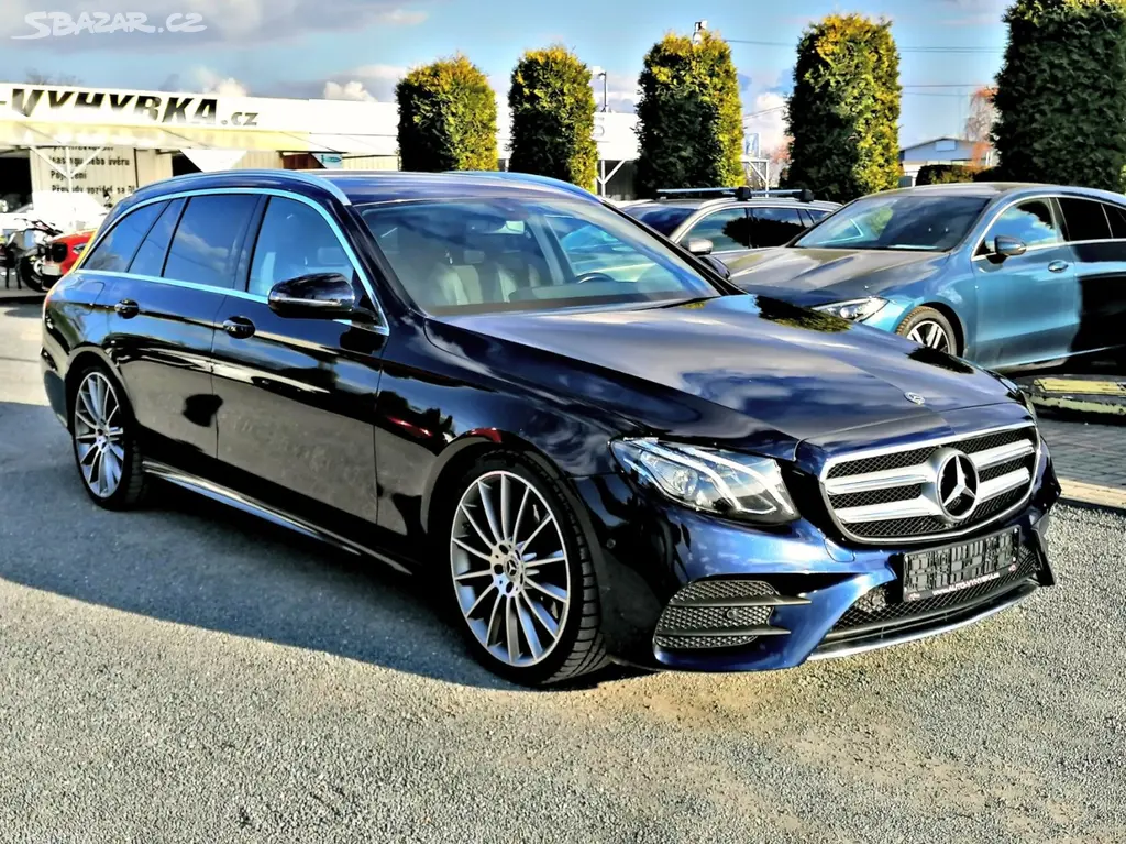 Mercedes-Benz Třídy E, 200D AMG - fotka 3
