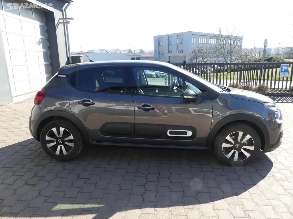 Citroën C3, 1,2 PureTech 110 MAN6 SHINE+ - fotka 4