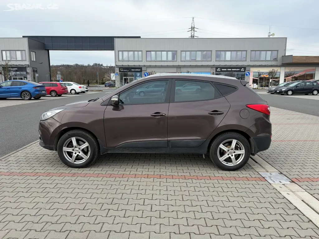 Hyundai IX35 2.0 CRDi 100kw 4x4 ČR DPH - fotka 6
