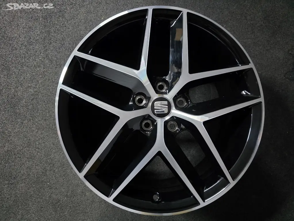 Seat Leon Performance II Alu kolo 18 5F0601025AB