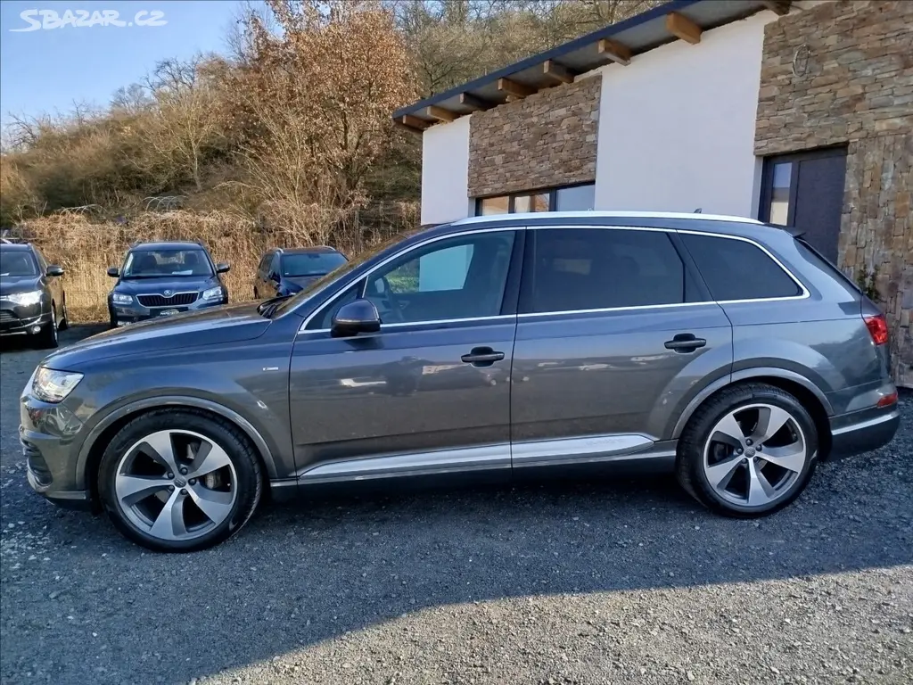 Audi Q7, 3,0 TDi 200kW,S-line,1.MAJITEL - fotka 3