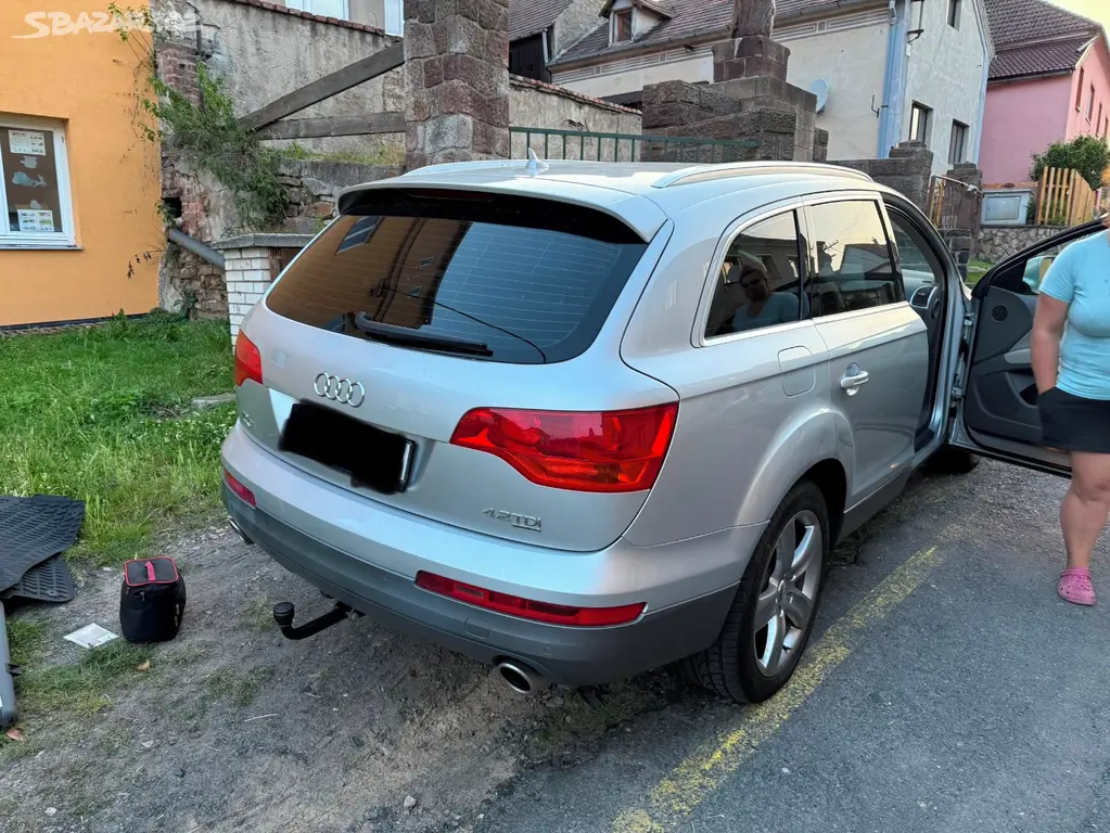 Audi Q7 4.2L TDI, 6 Míst - fotka 5