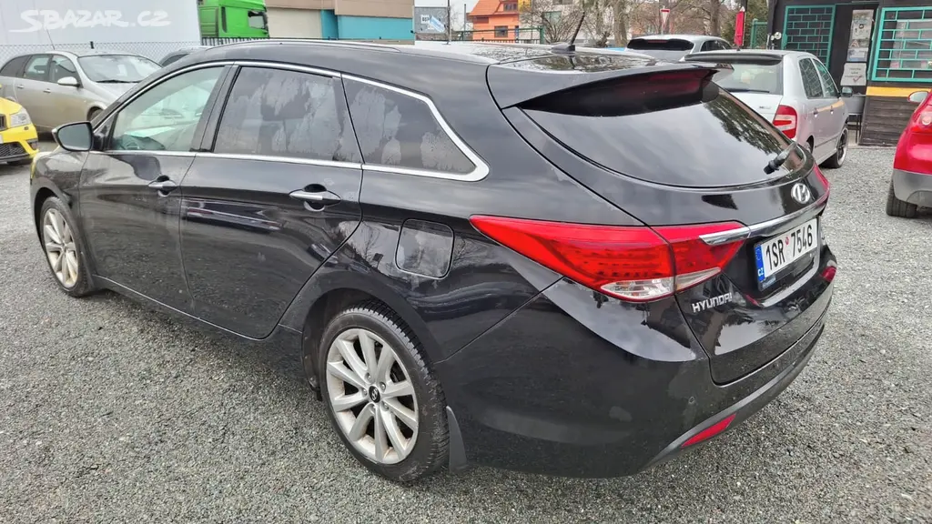 Hyundai i40, 1,7crdi, na splátky všem - fotka 5