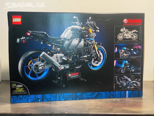LEGO® Technic™ 42159 Yamaha MT-10 SP