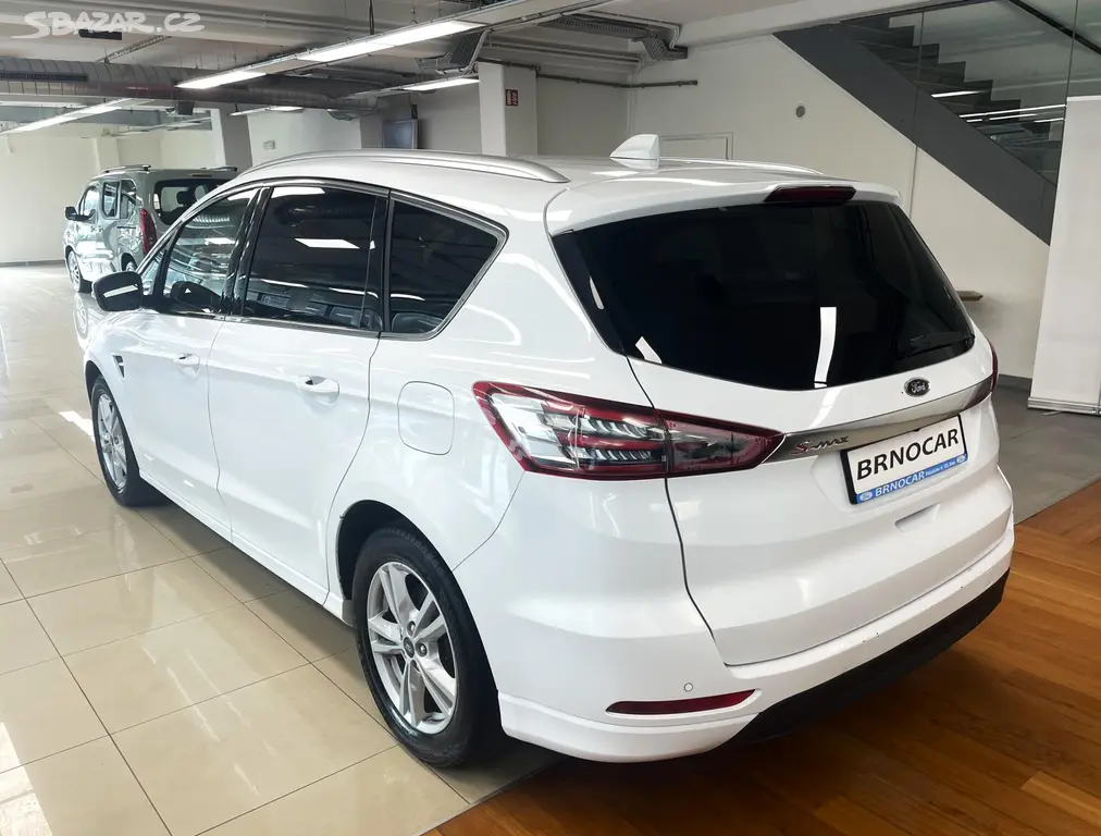 Ford S-MAX, Titanium 2,0D 110kW 7 MÍST, ČR - fotka 4