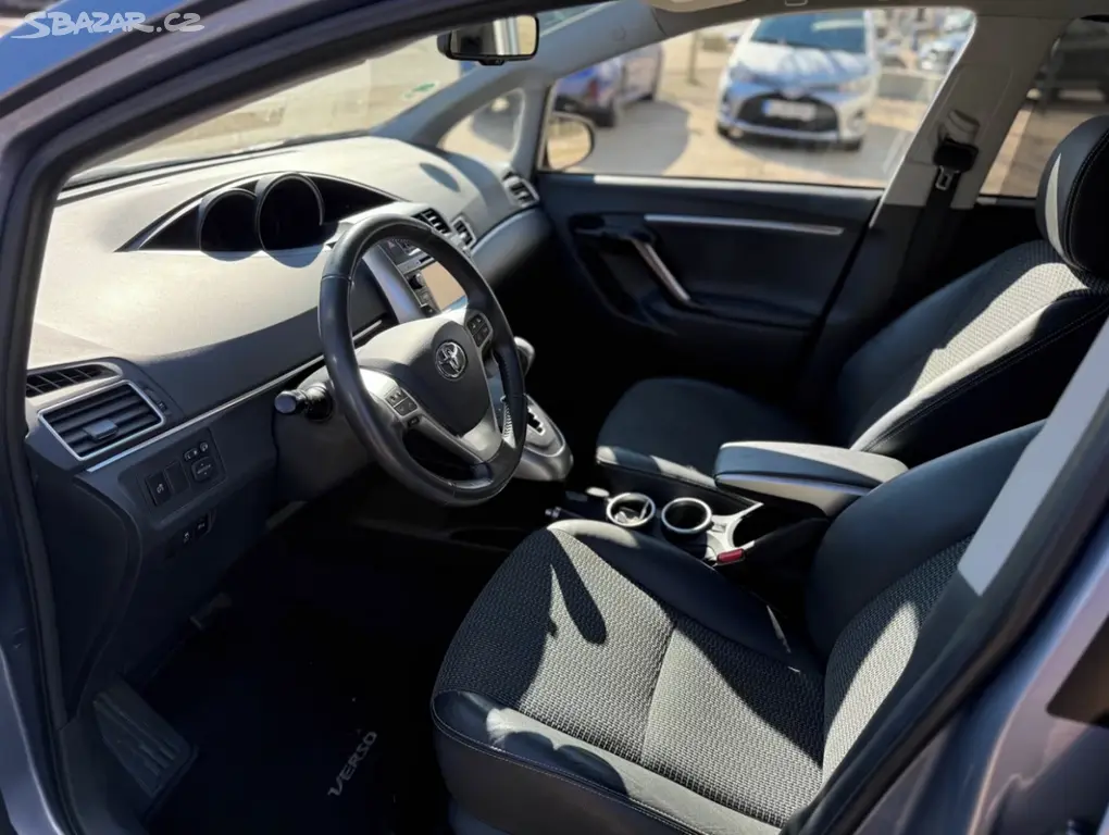 Toyota Verso Executive 1.8i Aut. benzín 108kw - fotka 4