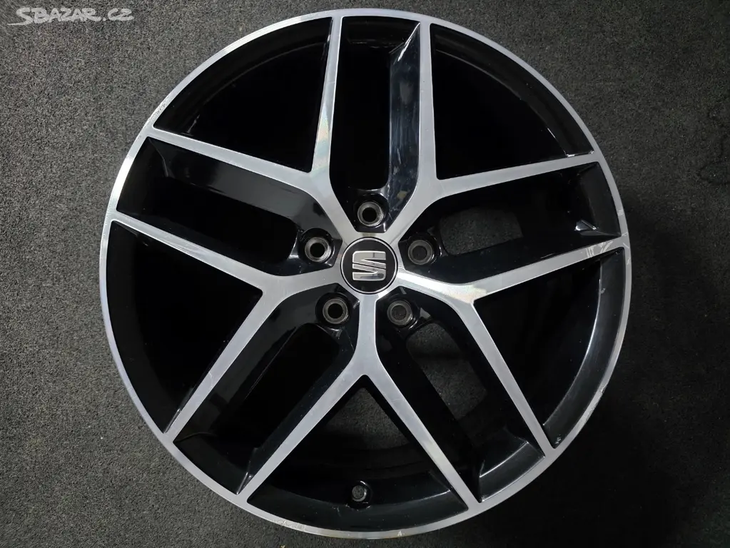 Seat Leon Performance II Alu kolo 18 5F0601025AB