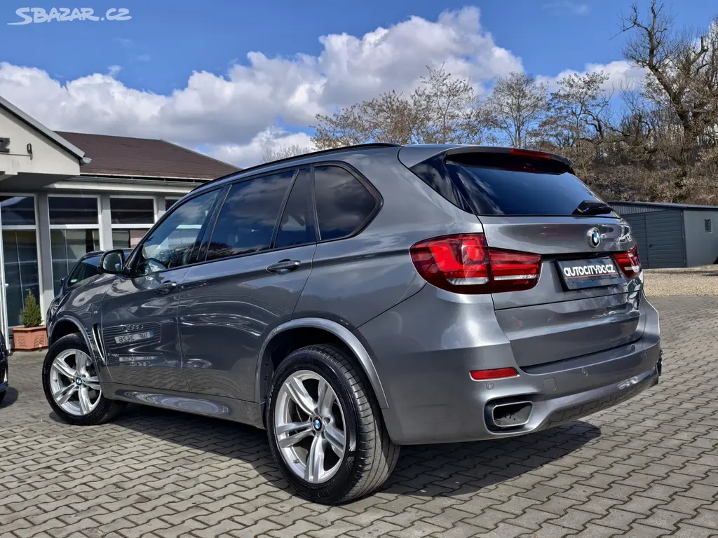 BMW X5, xDrive30d 190kW M-Paket, ČR - fotka 6