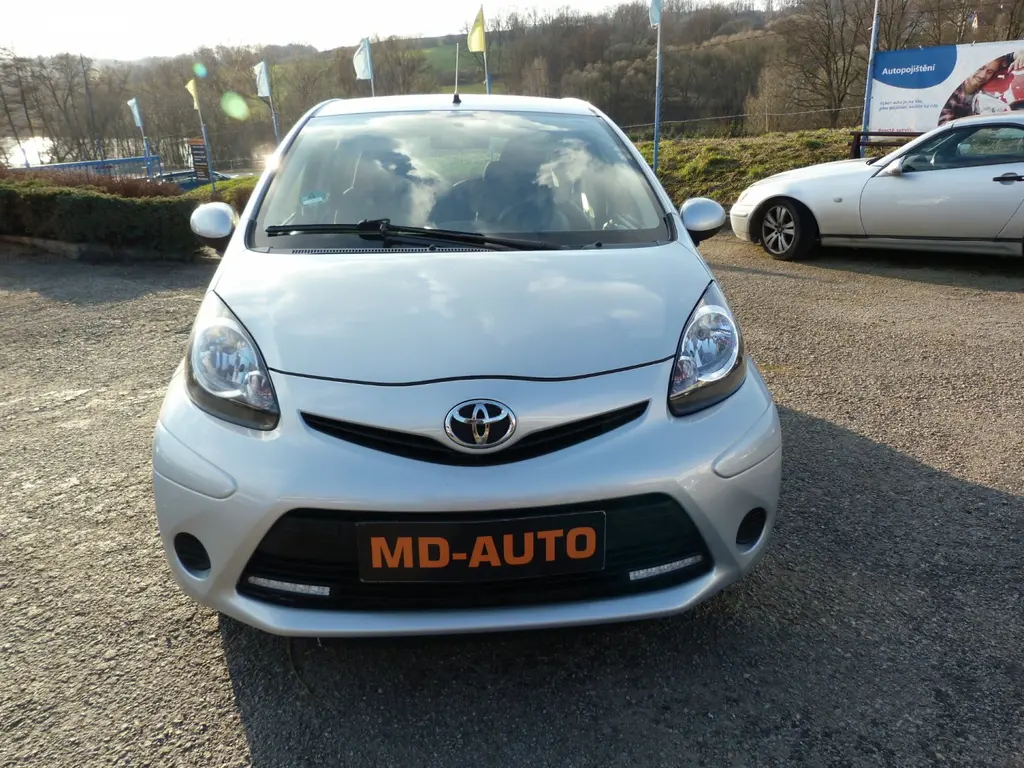Toyota Aygo, 1.0 Cool Automat - fotka 3
