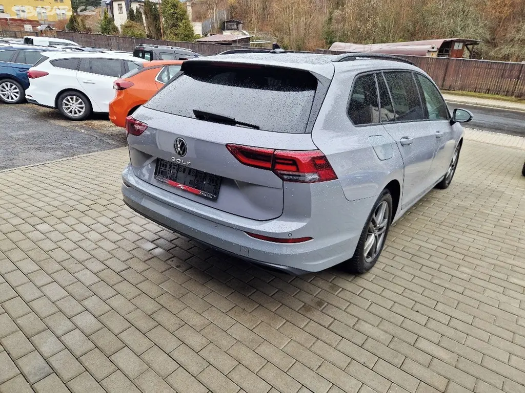Volkswagen Golf, 2.0 TDi (110 kW), plný servis - fotka 4
