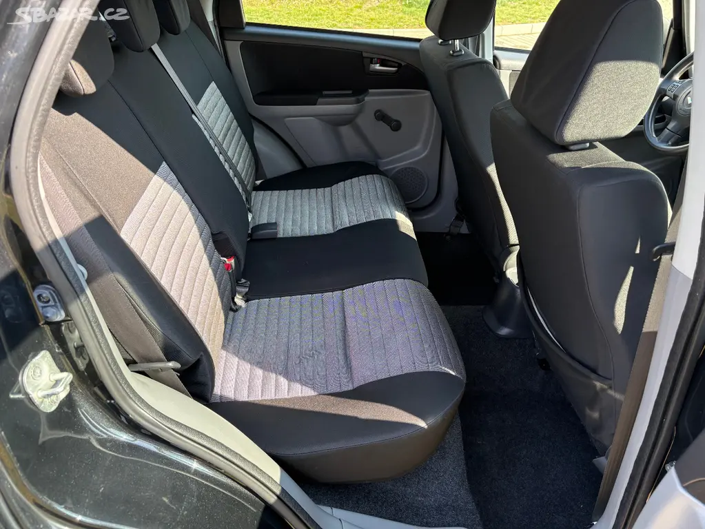 Suzuki SX4 1.5i, nové rozvody, klima, pal. poč - fotka 6