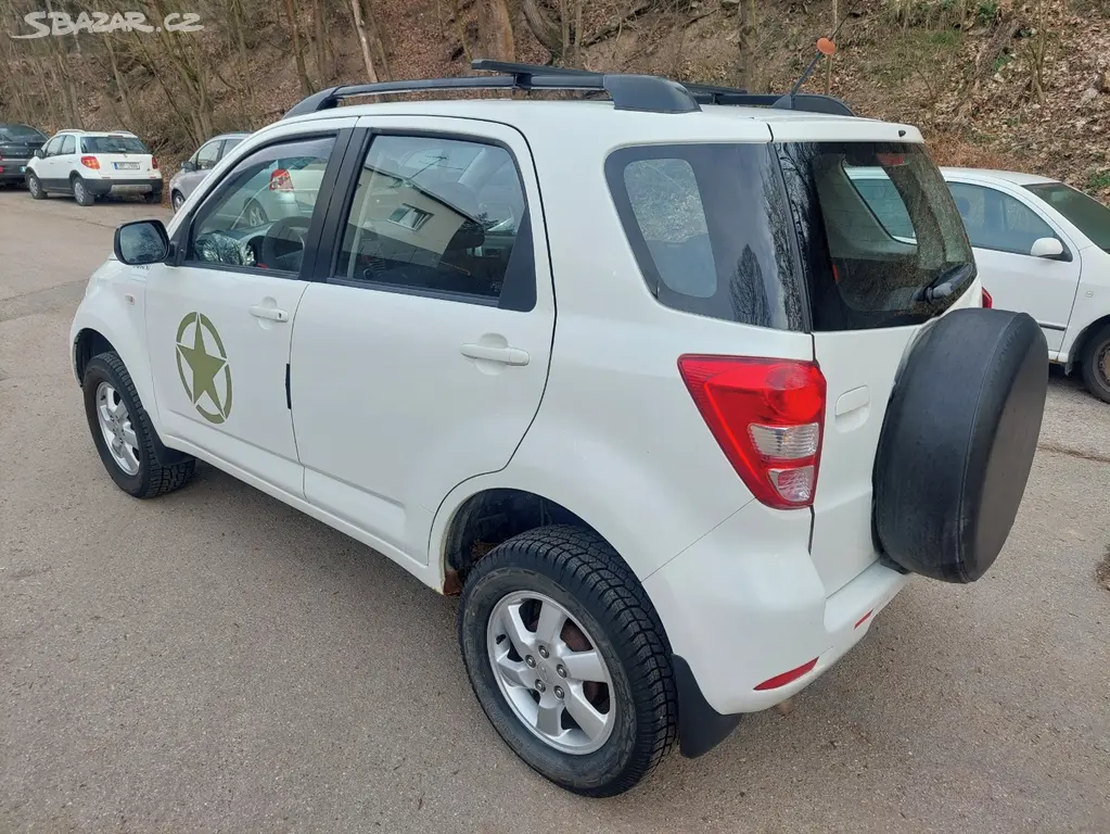 Daihatsu Terios 1.5, 77kw, 4x4, rok 2008.. - fotka 3