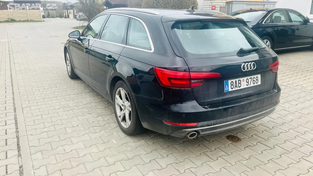 Audi A4 Avant, 2,0 TDi - fotka 6