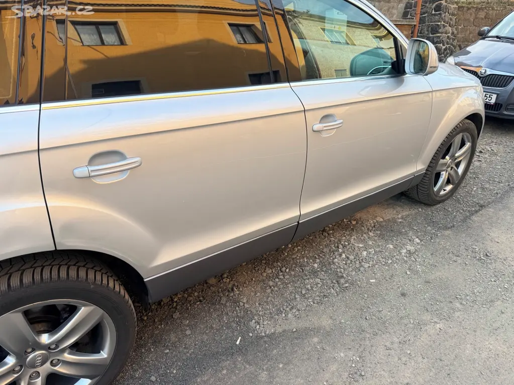 Audi Q7 4.2L TDI, 6 Míst - fotka 3