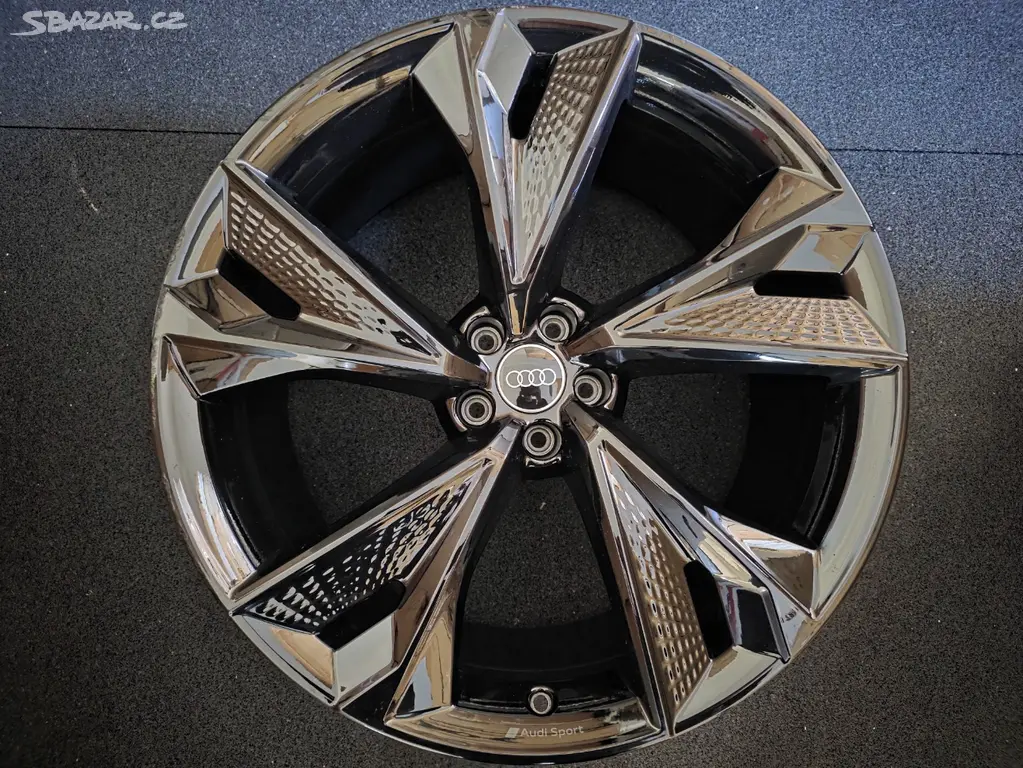 Audi RS6 Alu kolo 22 4K0601025 DG 1 Ks