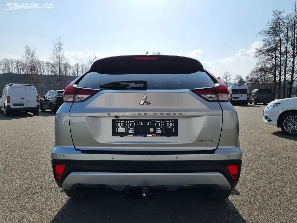 Mitsubishi Eclipse Cross, 2.4 PHEV 4x4, tažné zařízení - fotka 4