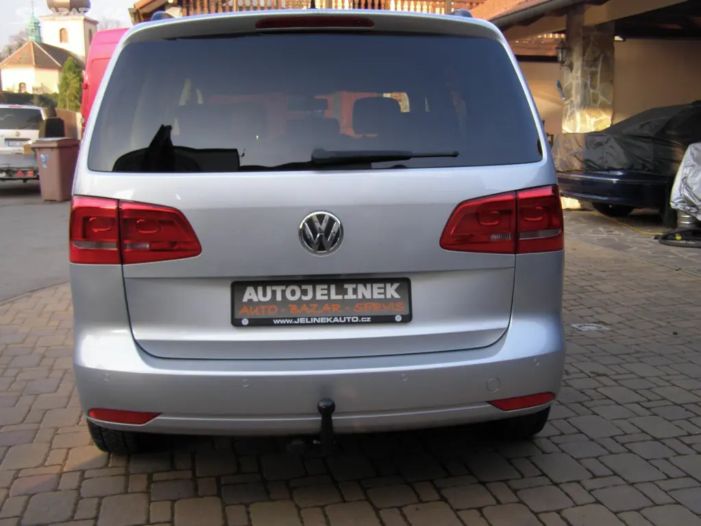 Volkswagen Touran 1.2TSI 77KW po STK - fotka 4