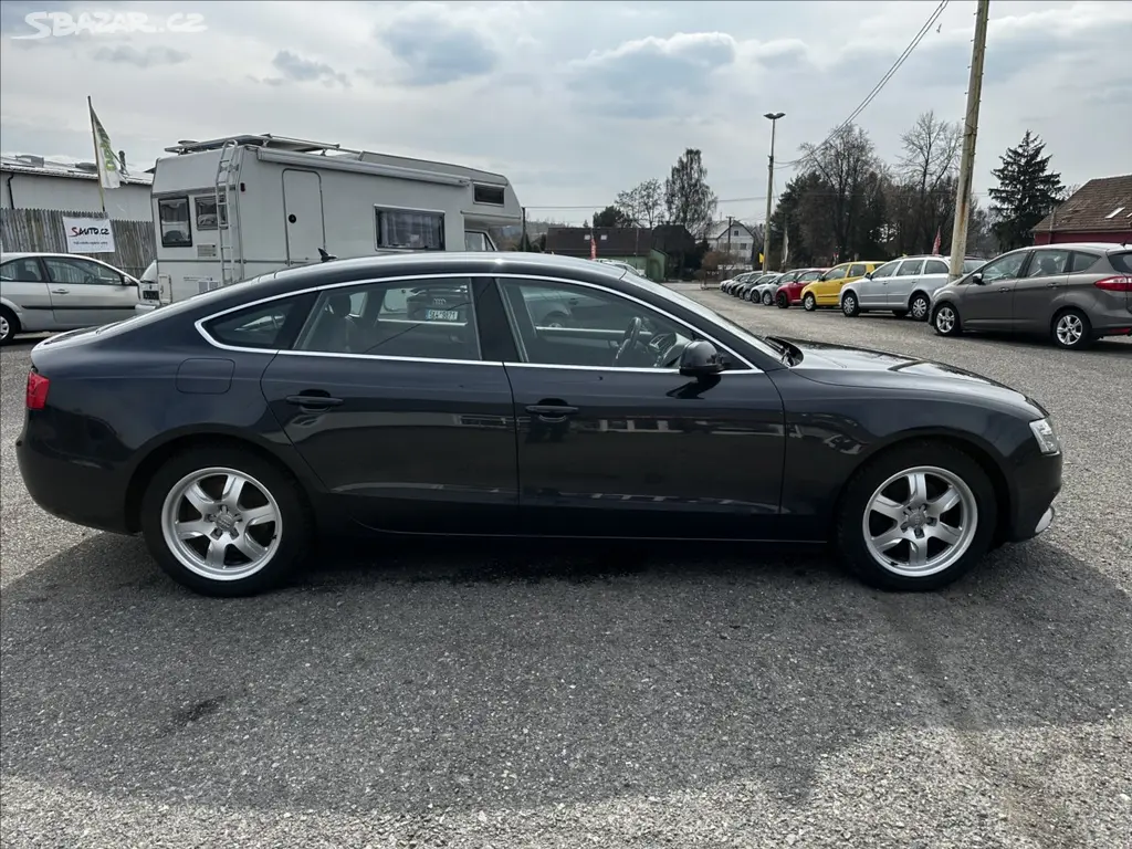 Audi A5, 2,0 TDI-Sportback-PO ROZVODECH - fotka 6