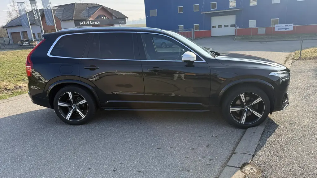 Volvo XC90, D5 R-DESIGN SERVIS VOLVO - fotka 5