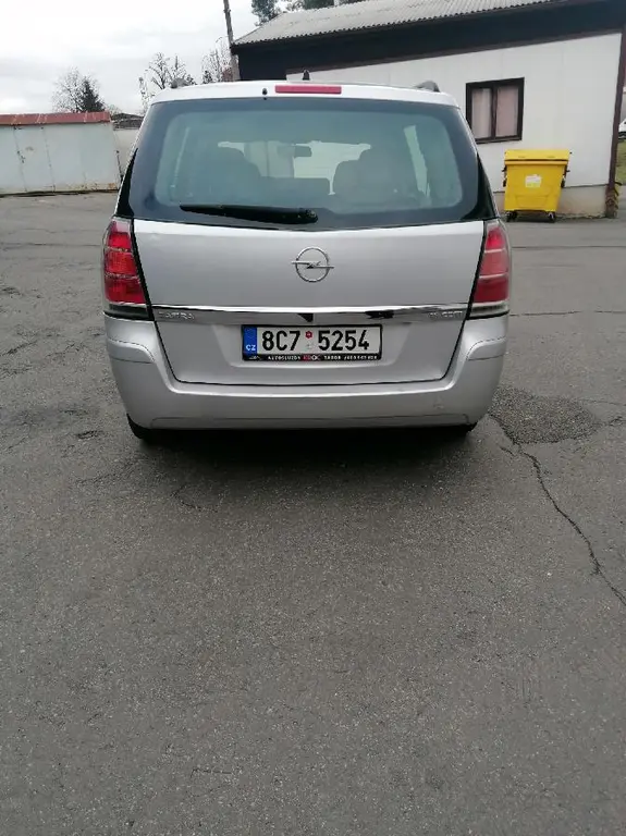 ZAFIRA 1,9 CDTI ECOTEC - fotka 4
