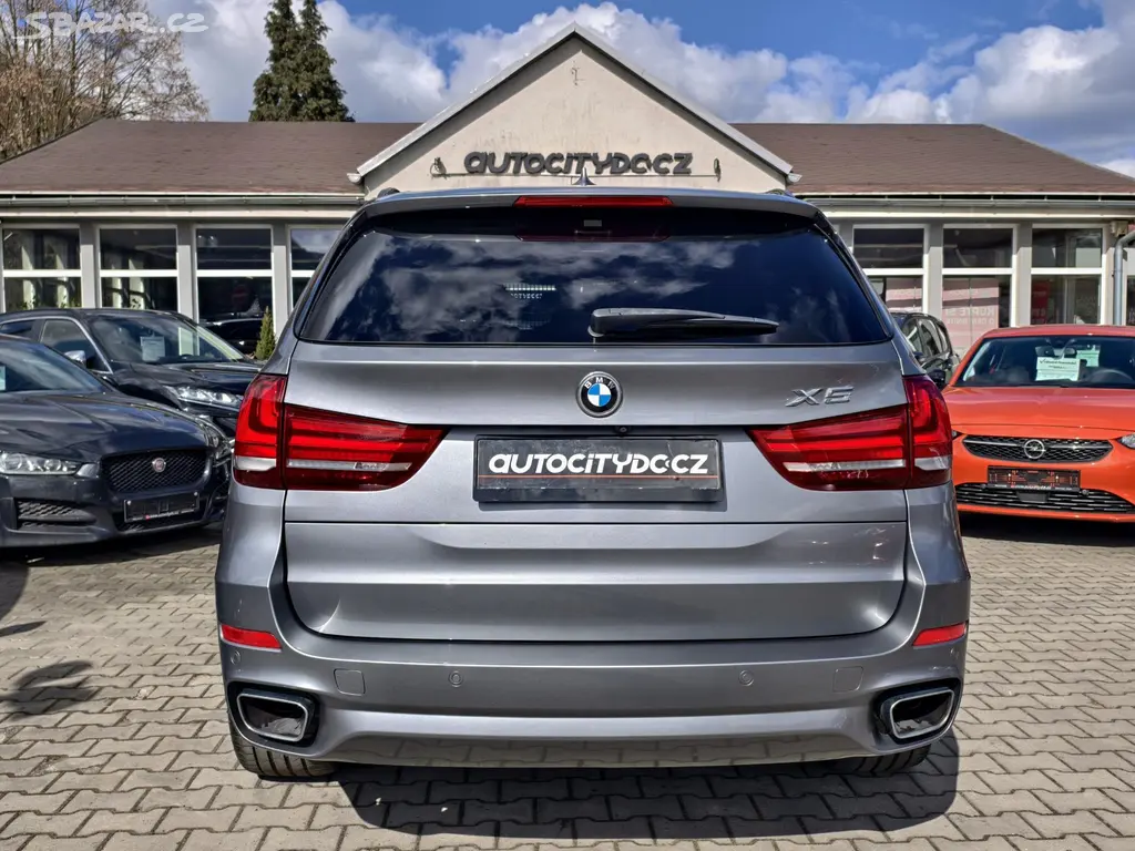 BMW X5, xDrive30d 190kW M-Paket, ČR - fotka 5