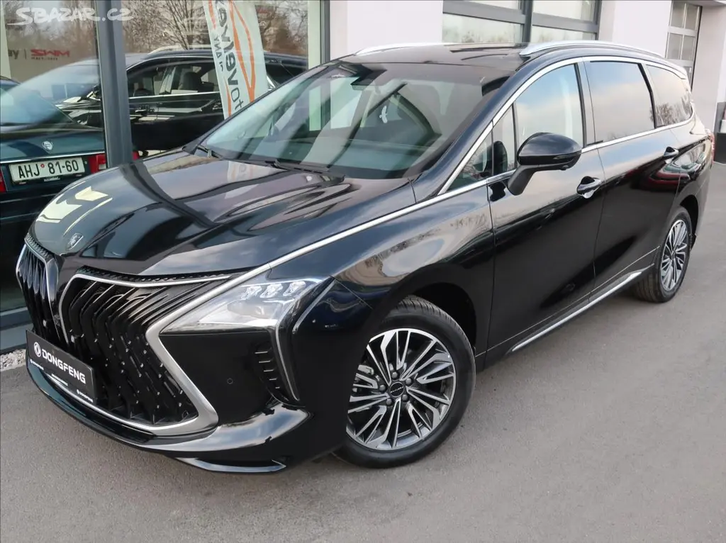 Dongfeng U-Tour, 1,5 T 130 kW ExclusiveFR 7míst