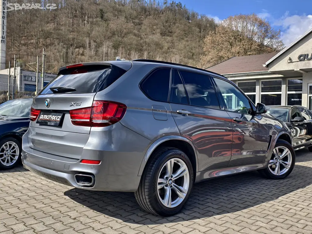 BMW X5, xDrive30d 190kW M-Paket, ČR - fotka 4