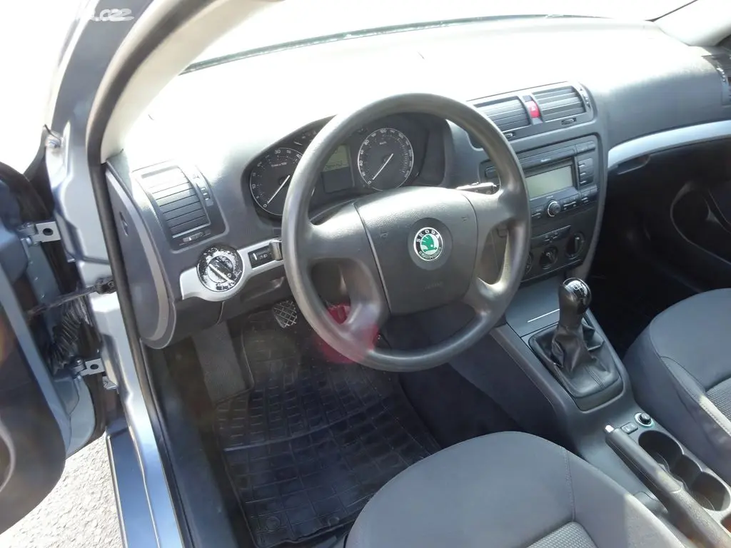 Škoda Octavia 1.9 TDI Combi r.v.2007 (77kw)tk:1/27 - fotka 5