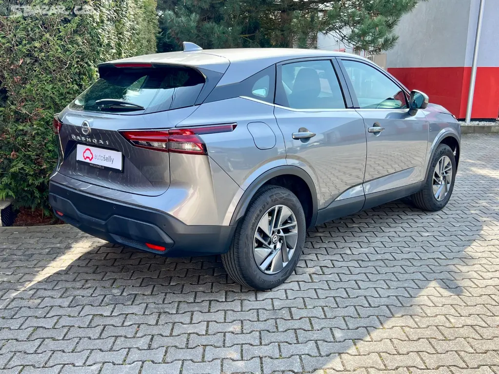 Nissan Qashqai 1,3 mHEV / Business / Xtronic /2021 - fotka 5