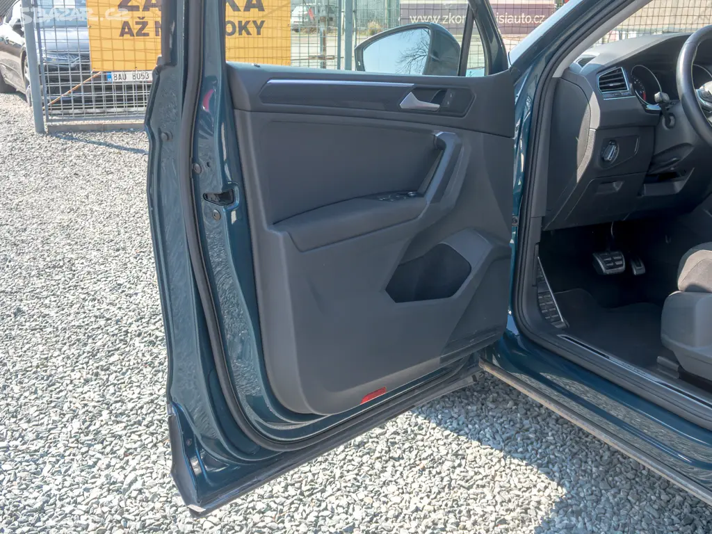 Volkswagen Tiguan 2.0TDI 110KW NAVI LED - fotka 6