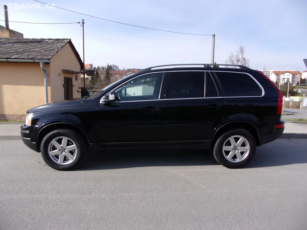 Volvo XC 90 D5 AWD,Xenony,navi,1.majitel,serviska - fotka 4