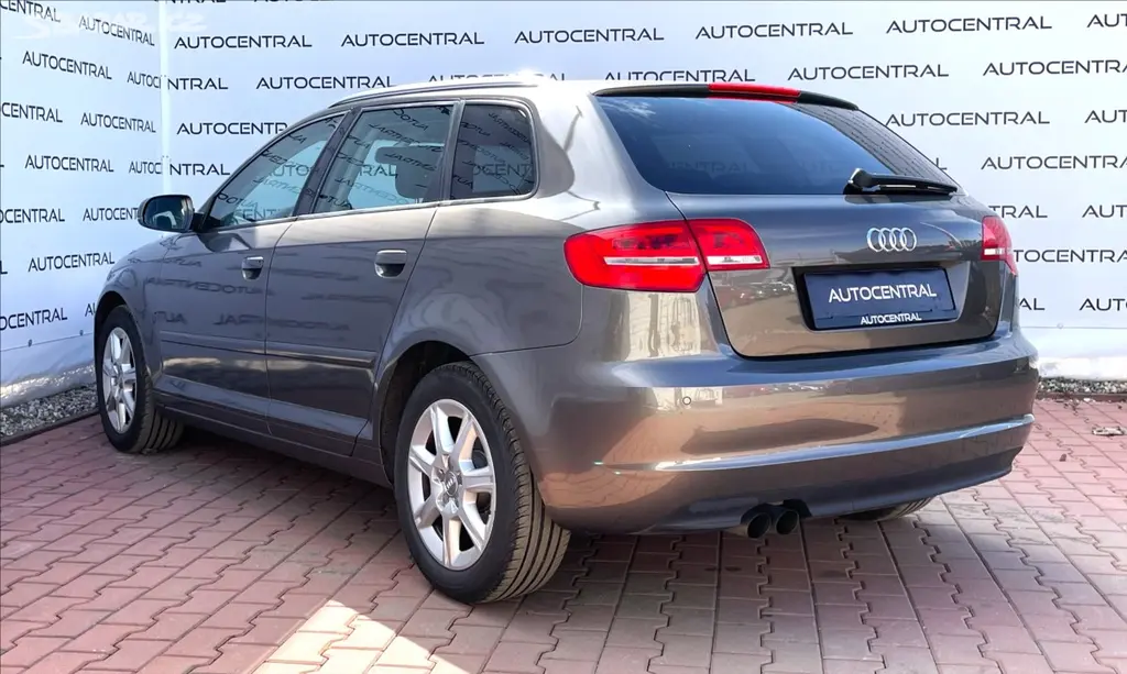 Audi A3, 1,4 TFSi,serv.kn. - fotka 6