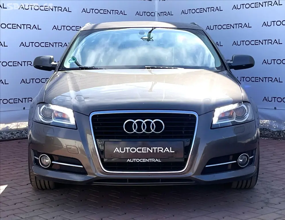 Audi A3, 1,4 TFSi,serv.kn. - fotka 2