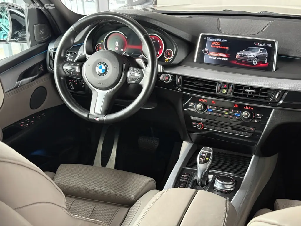 BMW X5 M50D - fotka 2