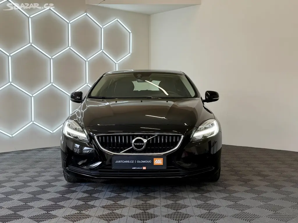 Volvo V40, 2.0 D2, 88kW, AUTOMAT - fotka 3