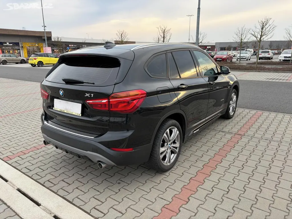 BMW X1 xDrive 20d 140kw ČR - fotka 3