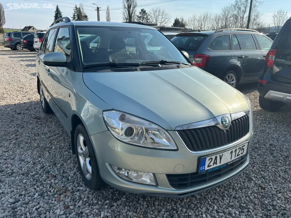 Škoda Fabia 1.6 Tdi 55kw r.v.2012, Serviska - fotka 3