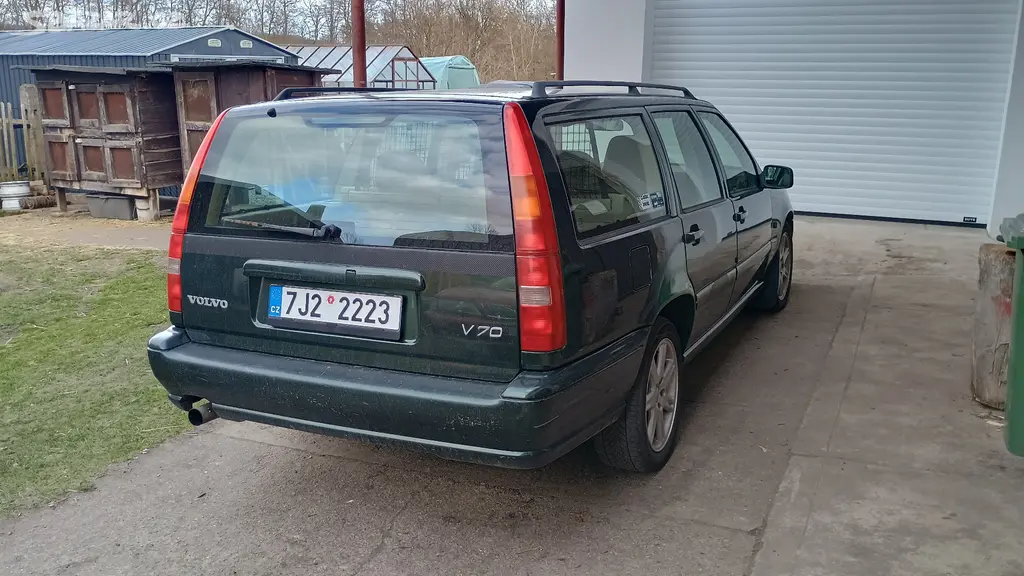 Volvo V70 2.4T - fotka 3