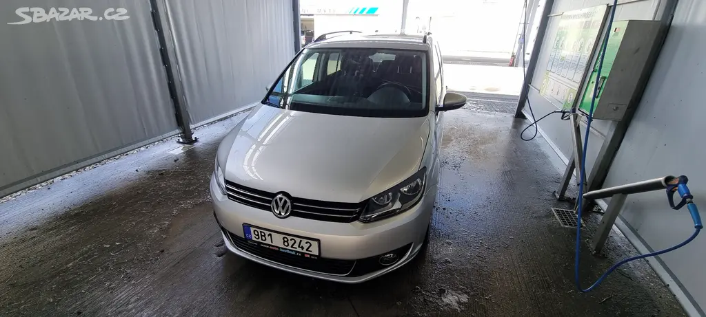 VW Touran 2011 | 7 MÍST | 1.6 TDI | Manuál - fotka 6