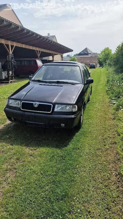 Škoda Felicia se shrnovacím střešním oknem
