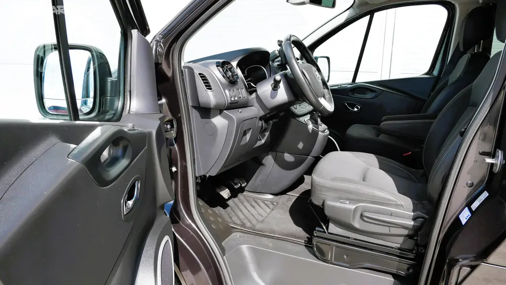 Renault Trafic, 1.6 SPACECLASS ,7MÍST,WEBASTO - fotka 4