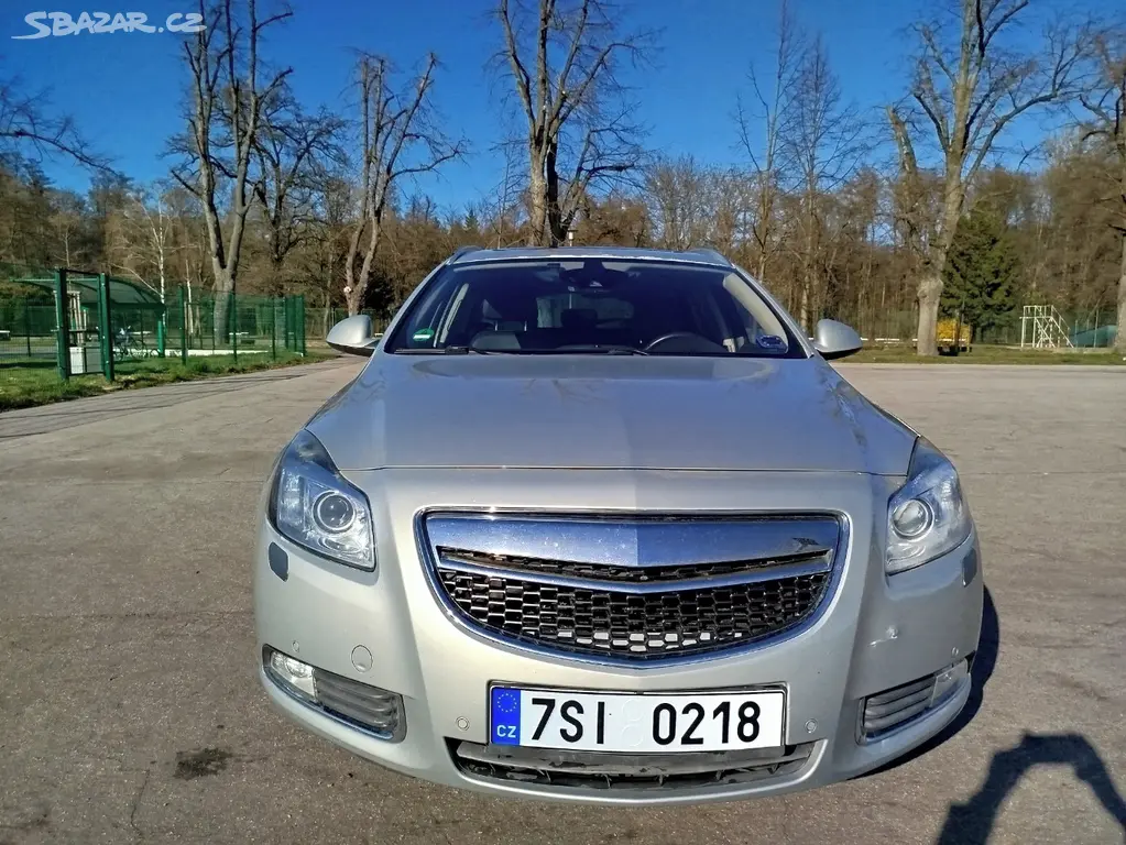 Opel Insignia, V6 2.8 benz Automat Kuze Panorama - fotka 2