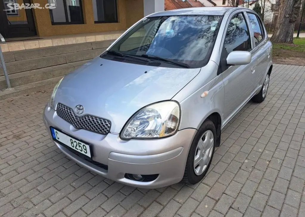 Toyota Yaris 1,4 D-4D nafta manuální - fotka 4